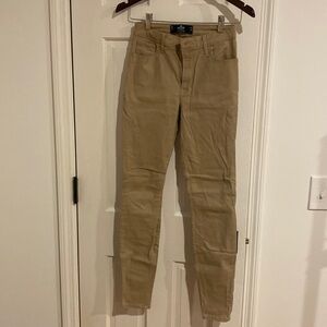 Super skinny high rise Hollister khaki pants size 26